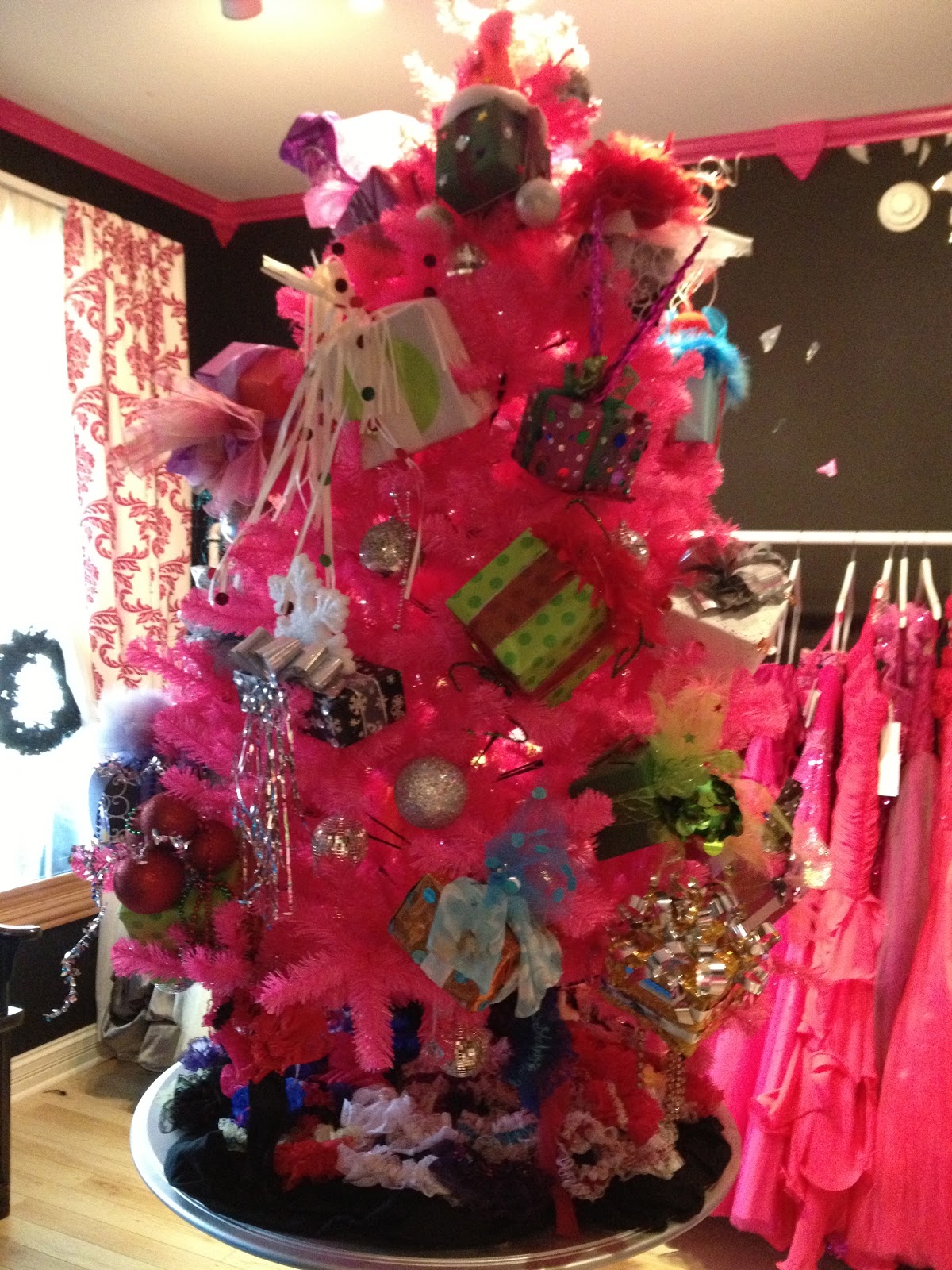 pink slip dress boutique we love our christmas decorations pink slip dress boutique we love our christmas decorations