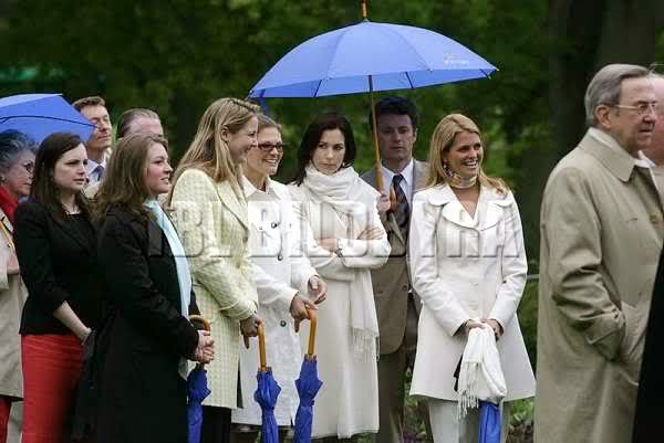 2005-06-02+Bernadotte+family+renunion+at+Sofiero+Castle,+Helsingborg,+Sweden.jpg
