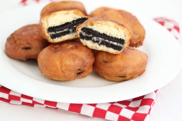 http://kirbiecravings.com/2011/12/fried-oreos.html