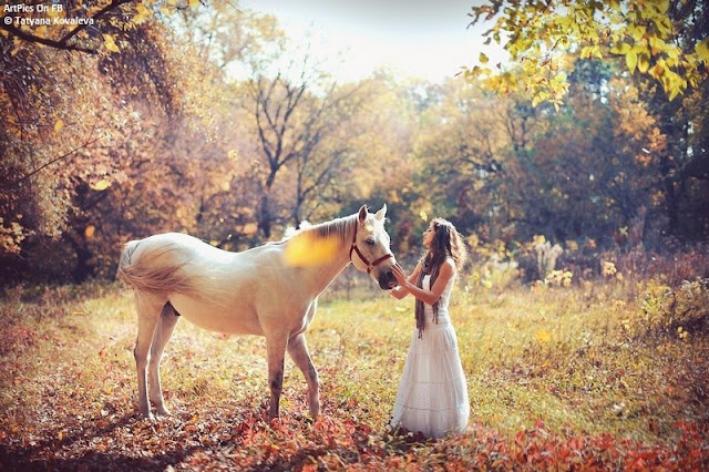 Tatiana Shvetsovaya Digtal Art pics : Women With Horse 
