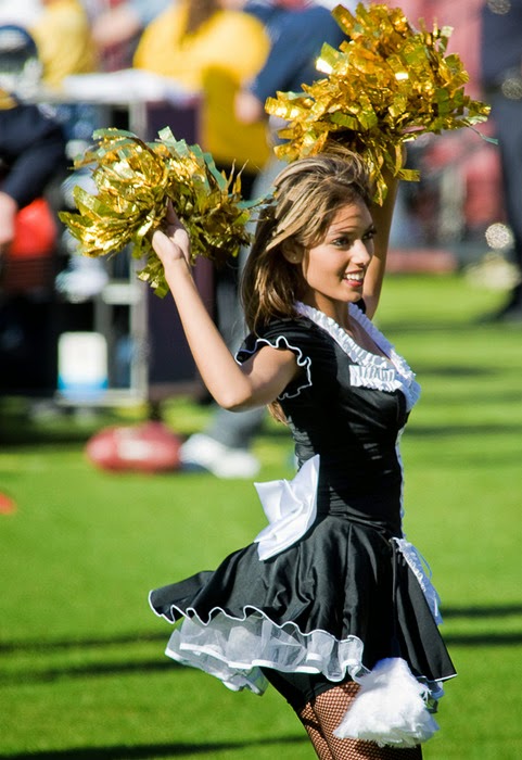 Leeanne's Sissy Musings: My Cheerleader And Her Quarterback