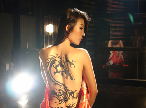 Trend Tattoo design 2012 Awesome Dragon Tattoos design For Hot Women