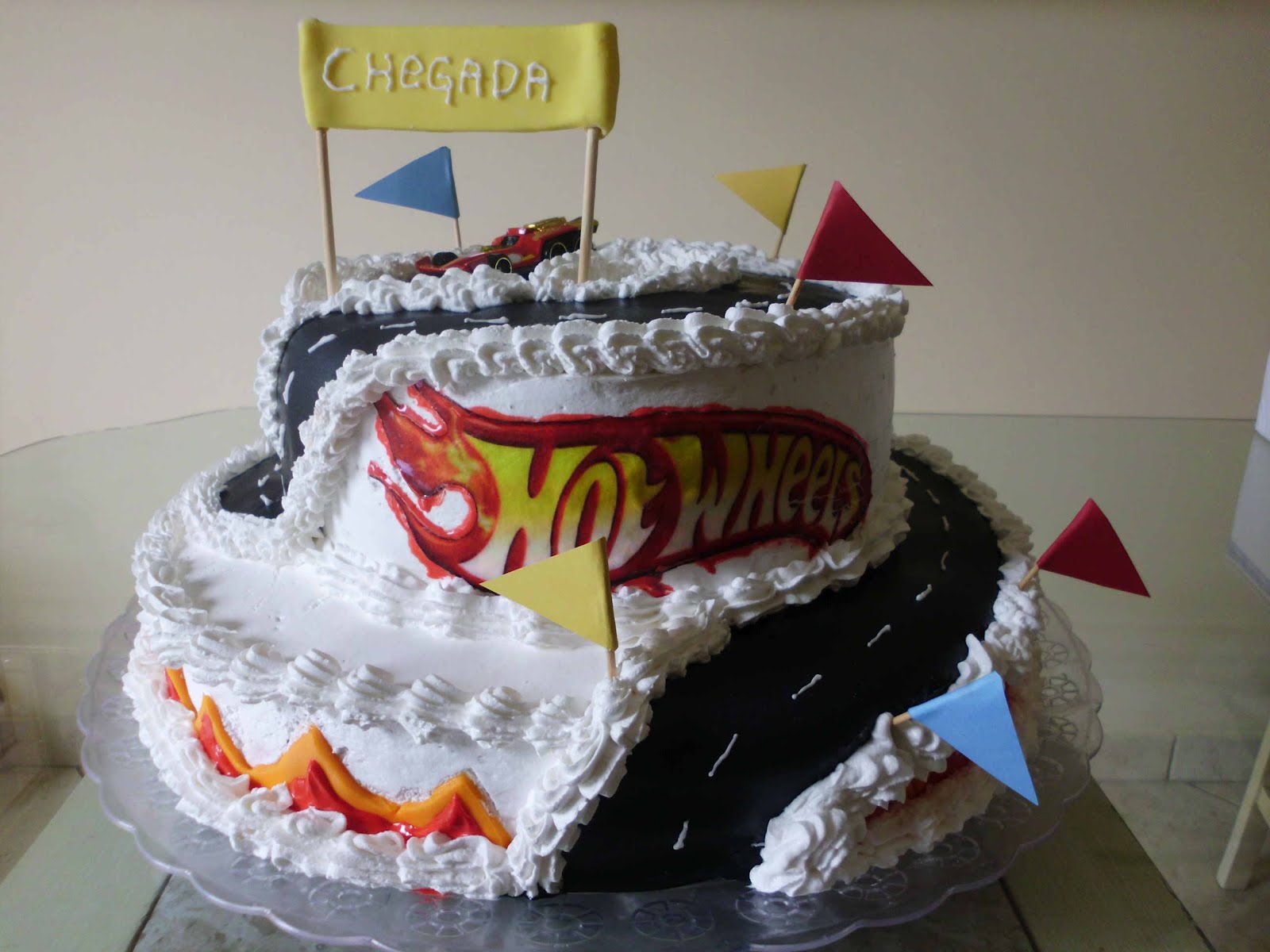 Doces Lembranças SR Bolo hot wheels