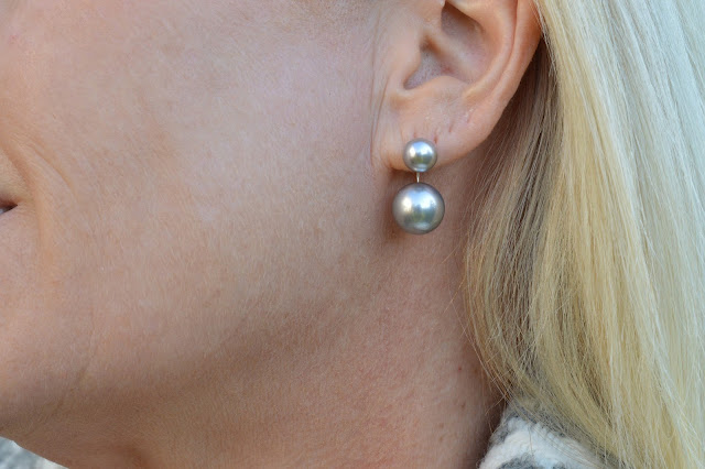 Sydney Fashion Hunter #42 - Glam Grey - Double Pearl Earrings