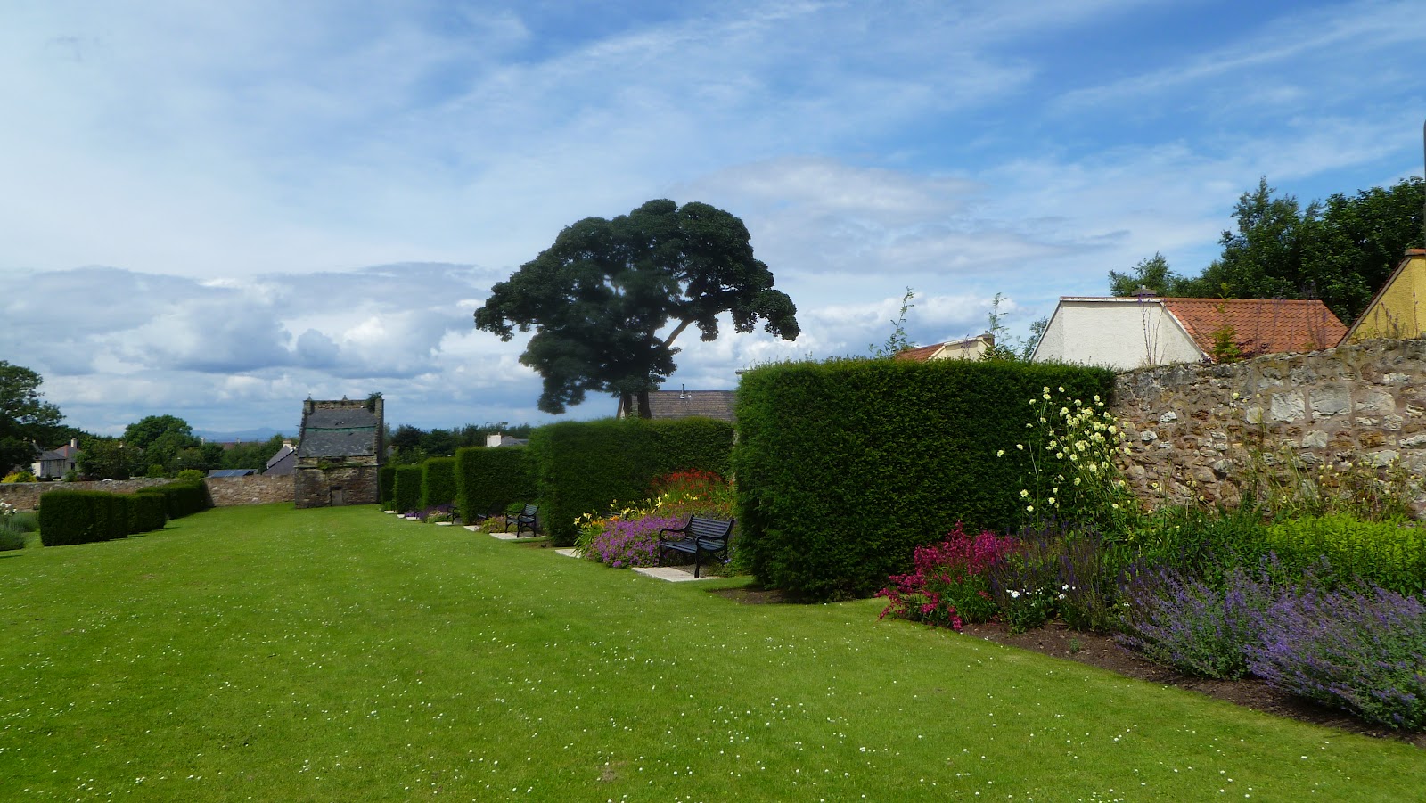 A Leisurely Ride In The Sun... BikELove Scotland