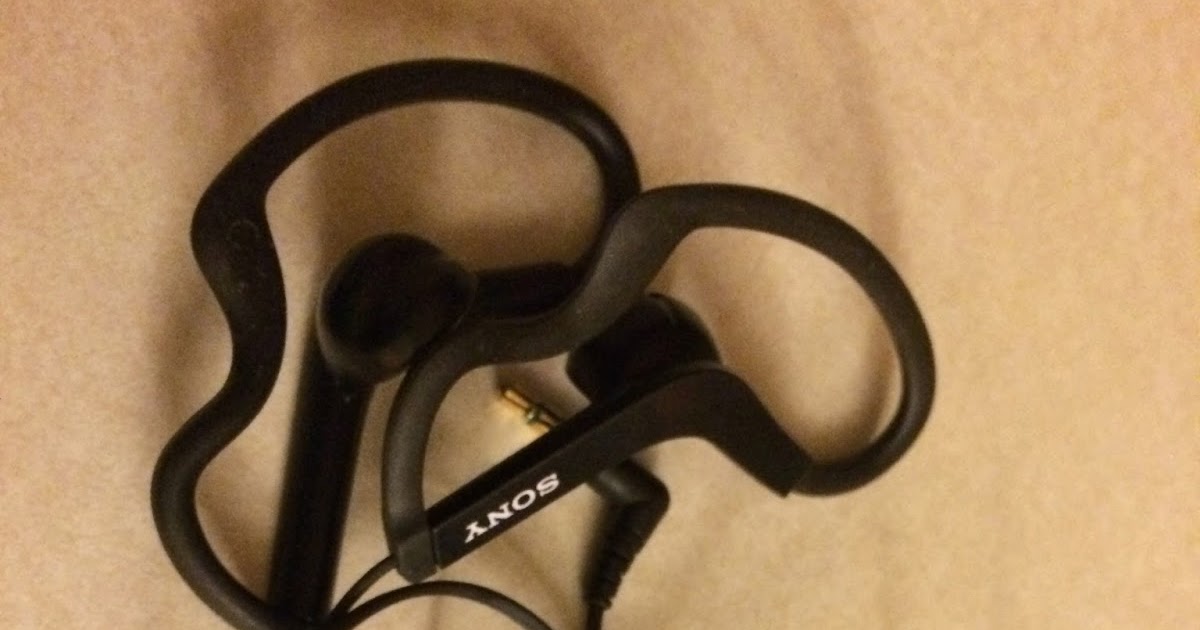 Confessions of a Gym Dweeb "I my headphones"