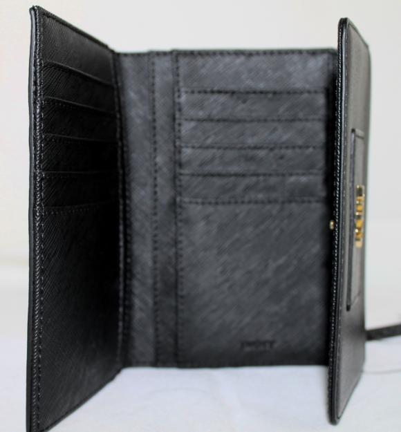Boutique Malaysia DKNY LEATHER TRIFOLD WALLET