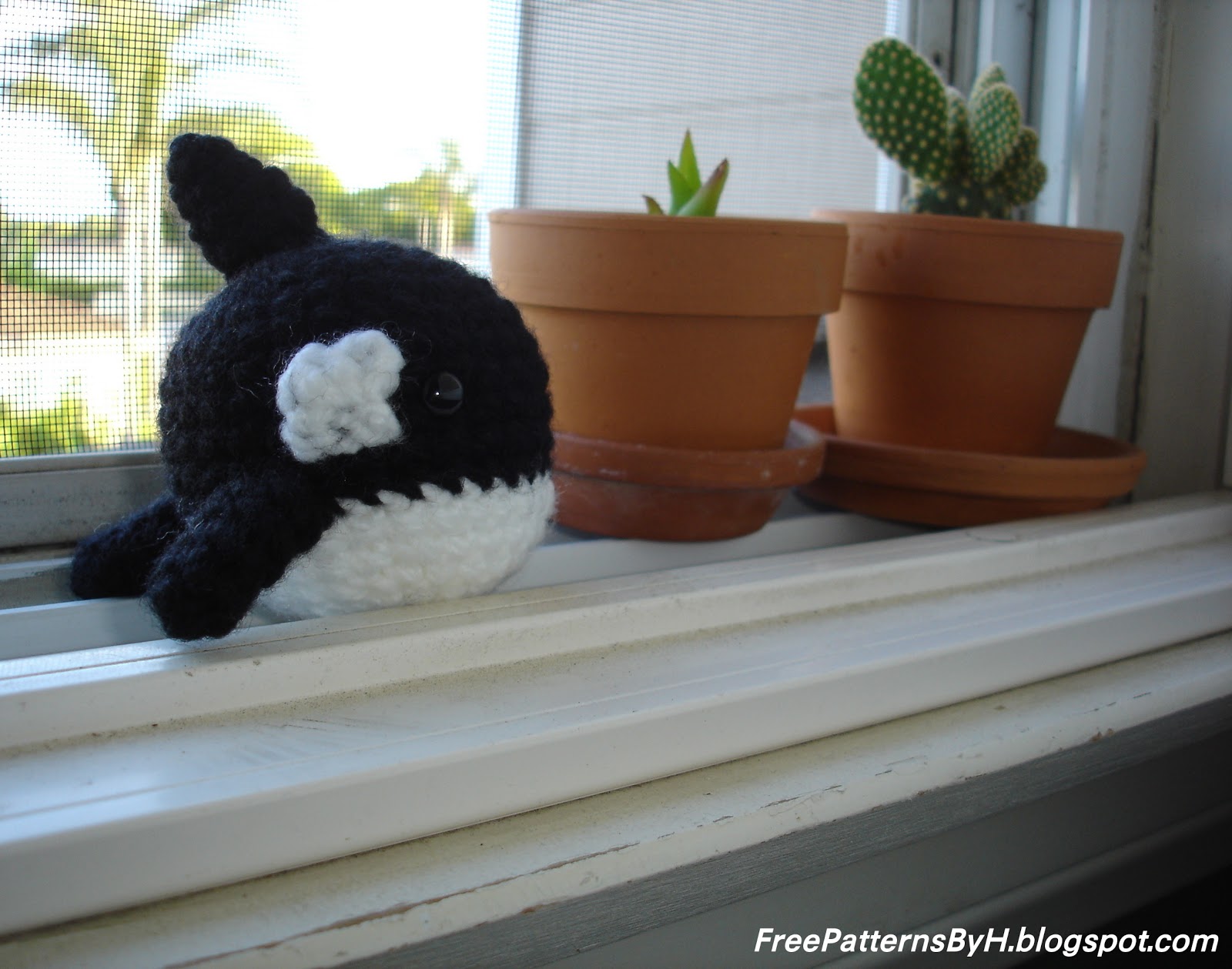Free Patterns by H: Orca Amigurumi Pattern