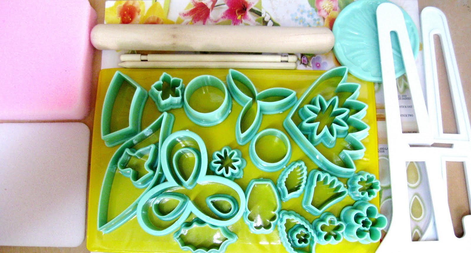 love2bake co. Beautiful Gumpaste Flowers Floral Collection Flower