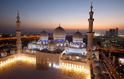 Keindahan Masjid Sheikh Zayed Bin Sultan Al-Nahyan di Abu Dhabi Revolusi Ilmiah - Keindahan Masjid Sheikh Zayed Bin Sultan Al-Nahyan di Abu Dhabi