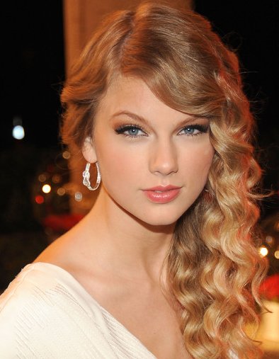 prom hairstyles 2011 curly half up half down. hairstyles for prom half up