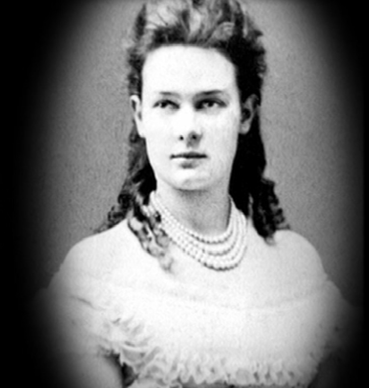 Maria's Royal Collection Duchess Marie of MecklenburgSchwerin, Grand