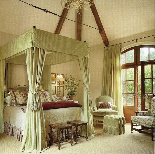 Canopy+Bed+with+Vaulted+Ceiling+and+Beams.jpg
