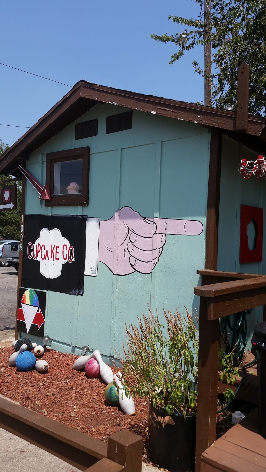 Just me writing to you Eating, Eating, &amp; Eating Some More!