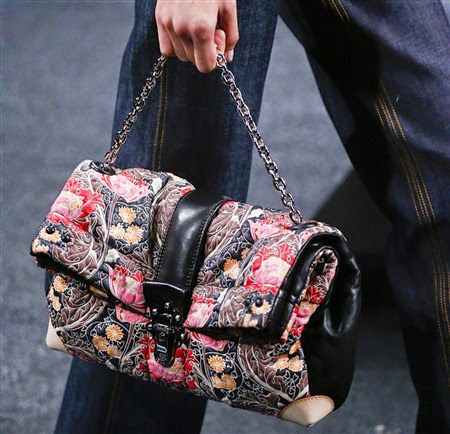desain tas louis vuitton terbaru 2017/2018 hasil rancangan Nicolas Ghesquiere desain tas louis vuitton terbaru 2017/2018 hasil rancangan Nicolas Ghesquiere