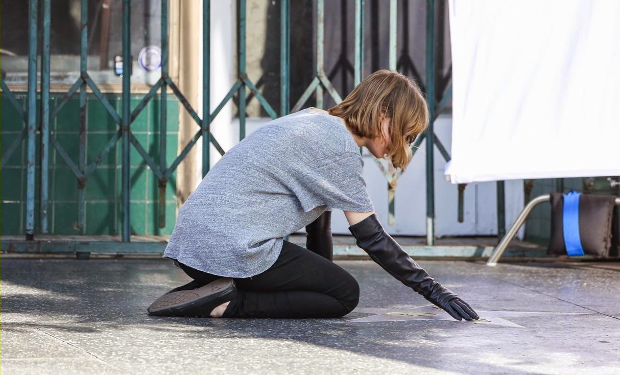 Yıldız Haritası Agatha Weiss maps to the stars mia wasikowska
