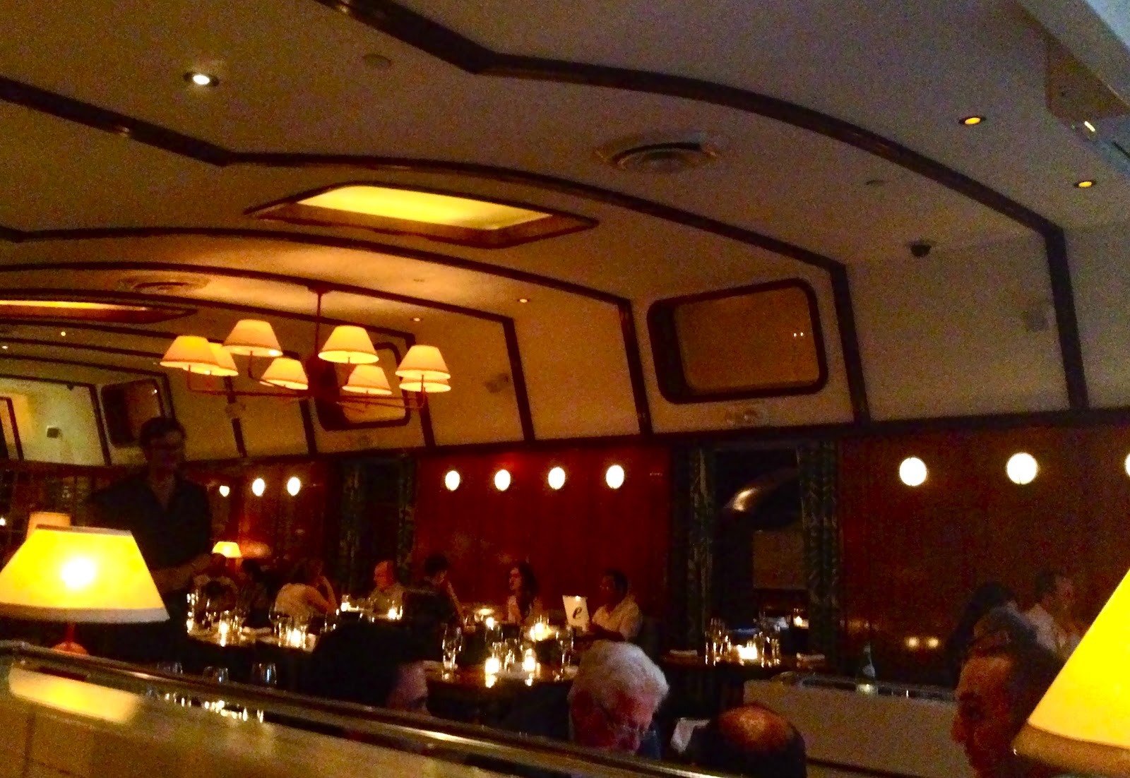 SUPERCALAFASHIONISTIC Lure Fish Bar