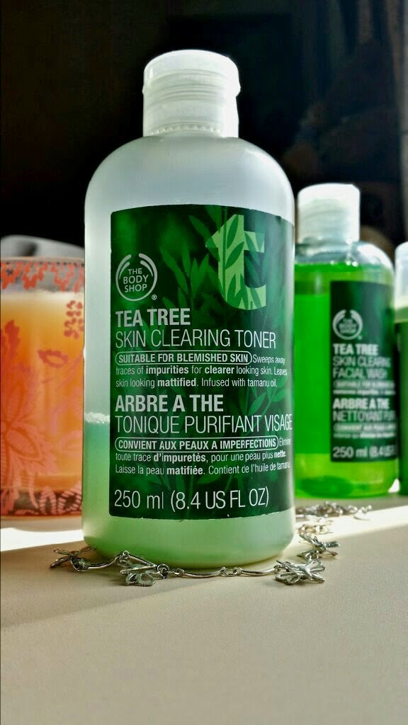 The Body Shop - Tea Tree Skin Clearing Toner