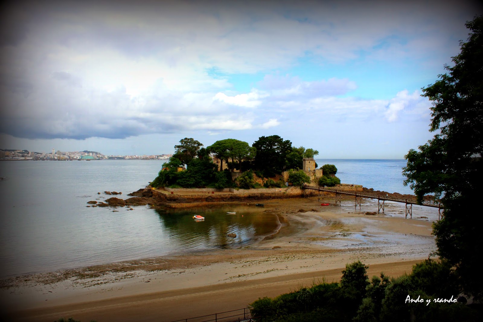 Isla de Sta. Cruz de Oleiros.