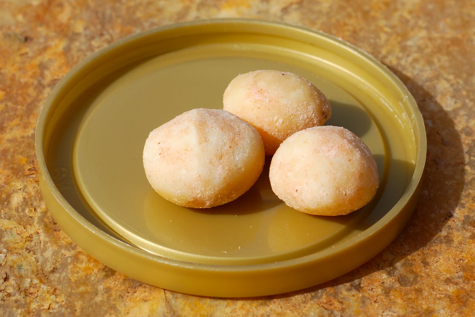 FITBOMB These Nuts Taste Like Gelatinous Canned Meat