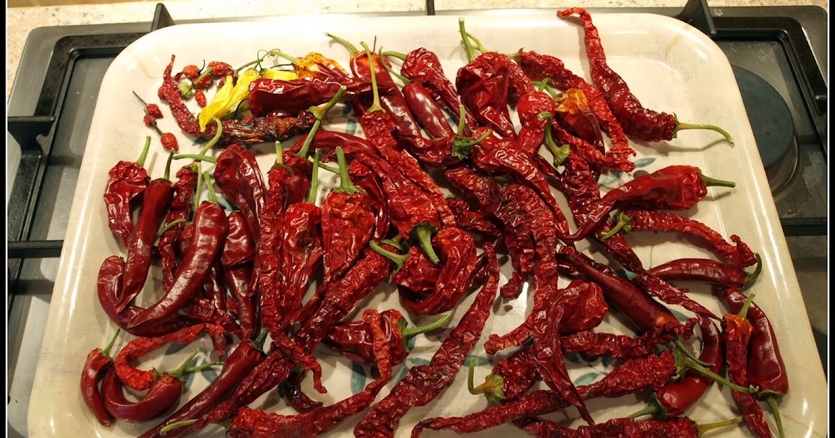 Mark's Veg Plot Making chilli powder
