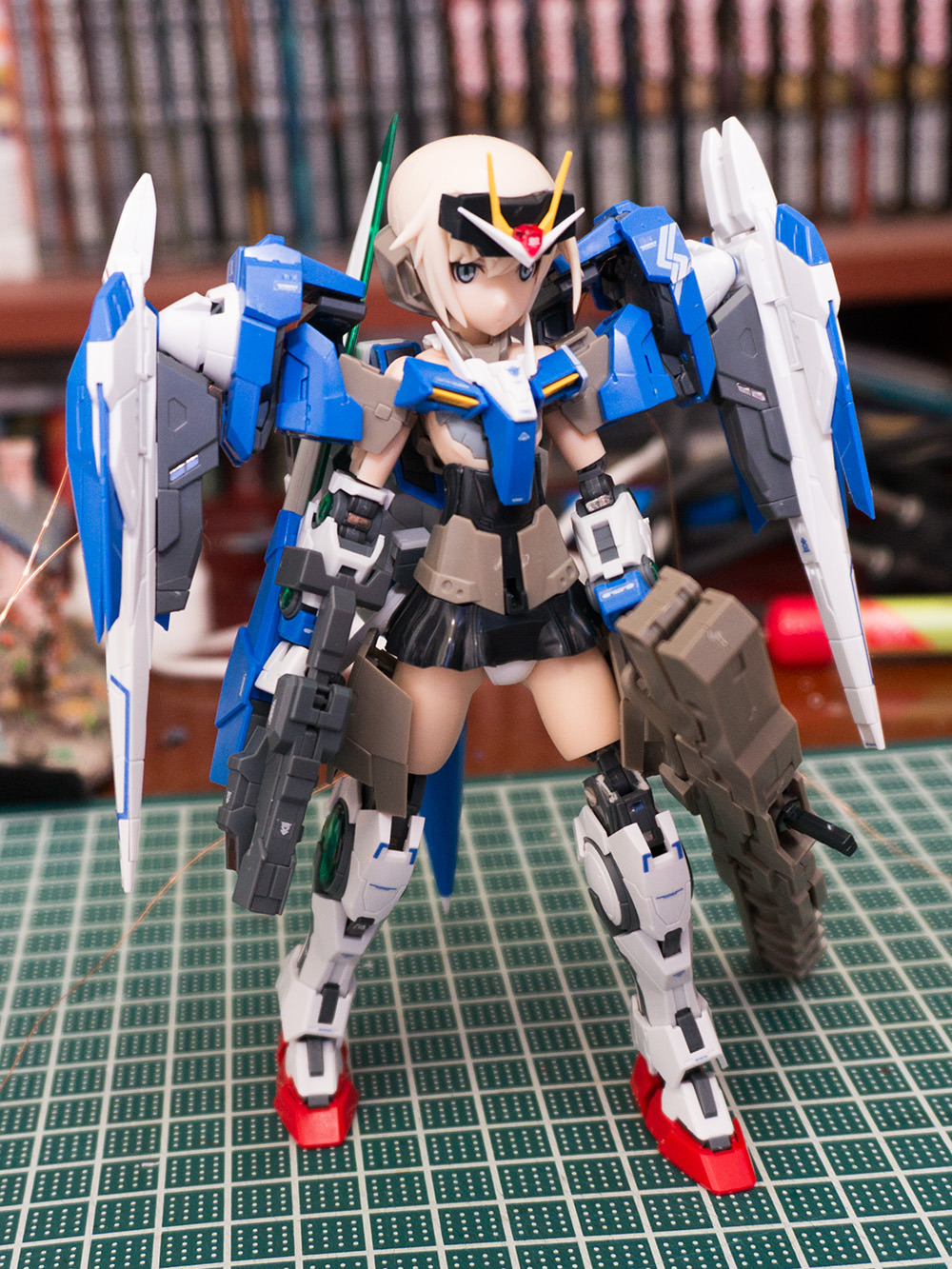 Gundam Family MS Girl RG 1/144 00 Raiser + Frame Arms Custom Build