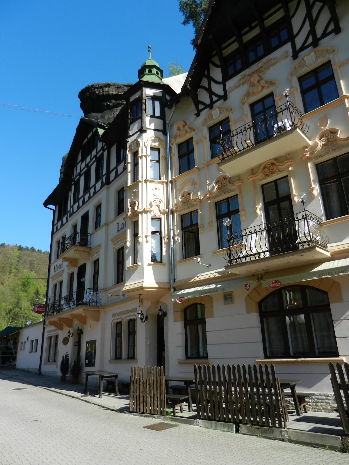 Please Support Your Local Objekt Klein A Objekt Klein A E V