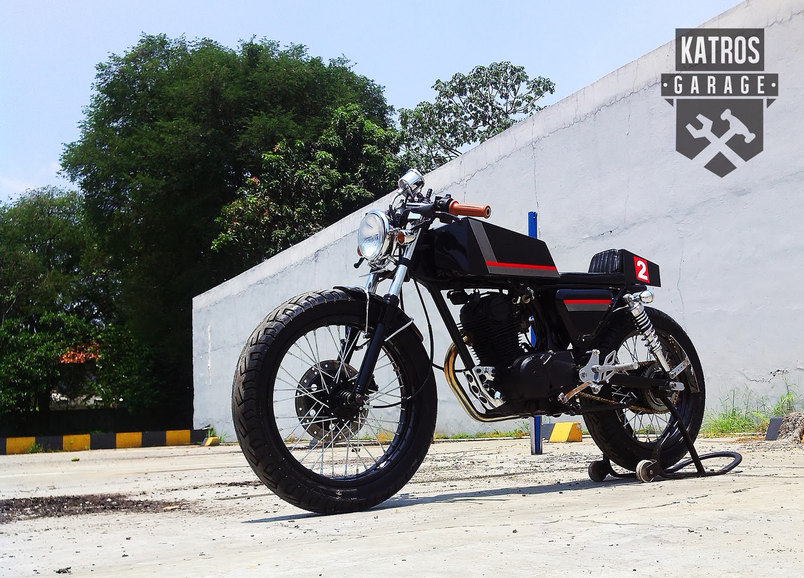 BOB'S CAFERACER GL PRO THEKATROS