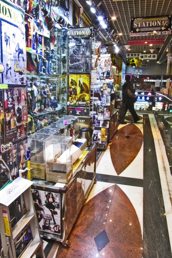 Toy Shopping in Hong Kong Richmond Shopping Arcade I am Photowalker