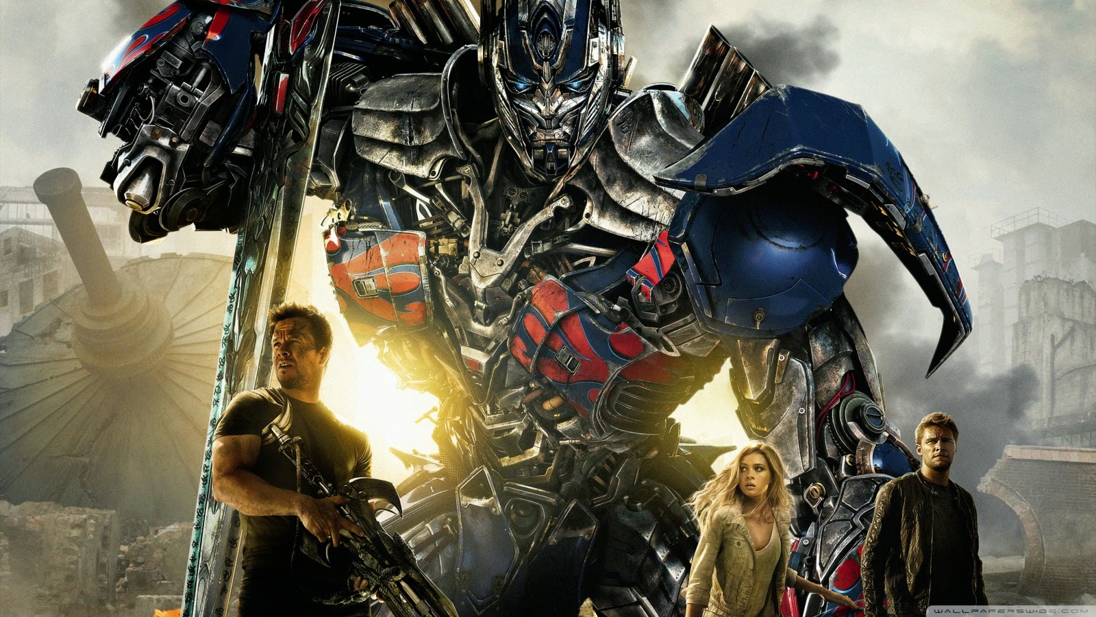 Xem dàn xe khủng biến hình trong Transformers 3