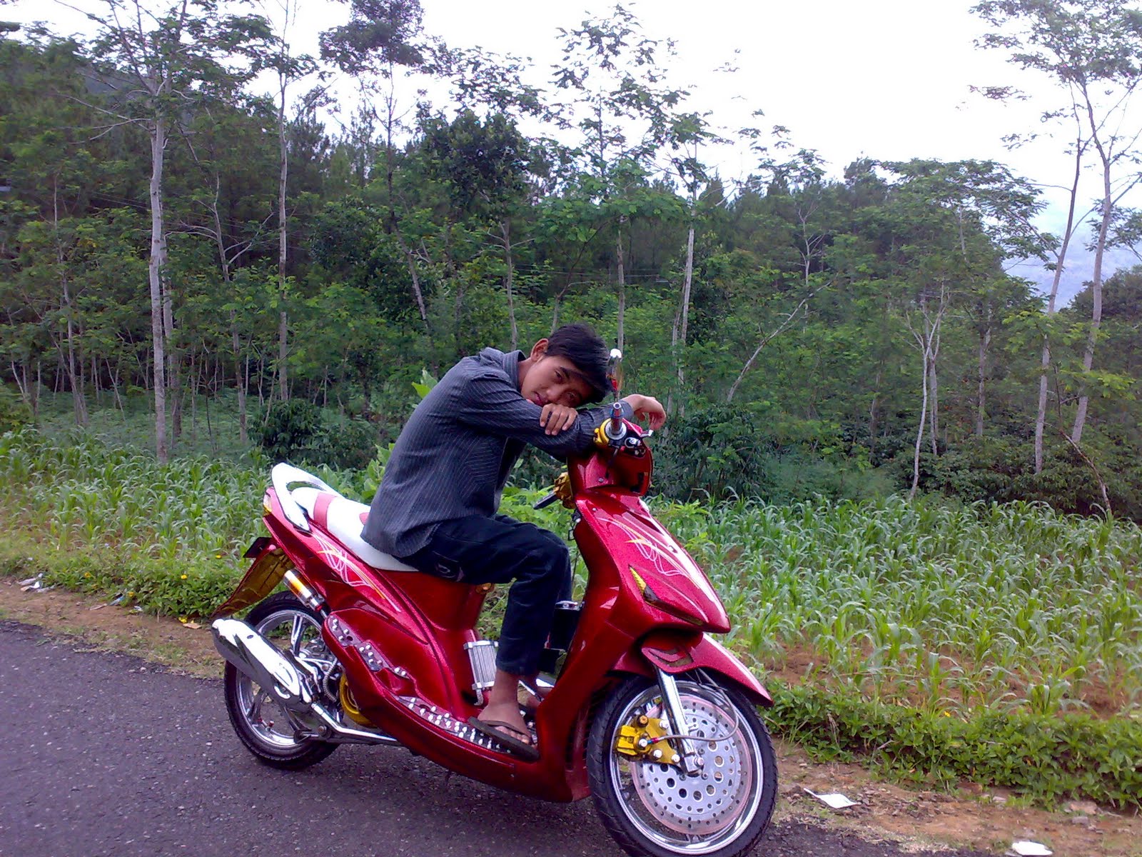 Motor Modifikasi Indonesia YAMAHA MIO 2005