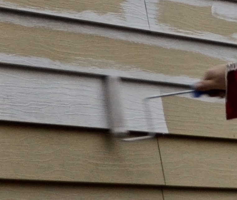CKUH Painting our Aluminum Siding