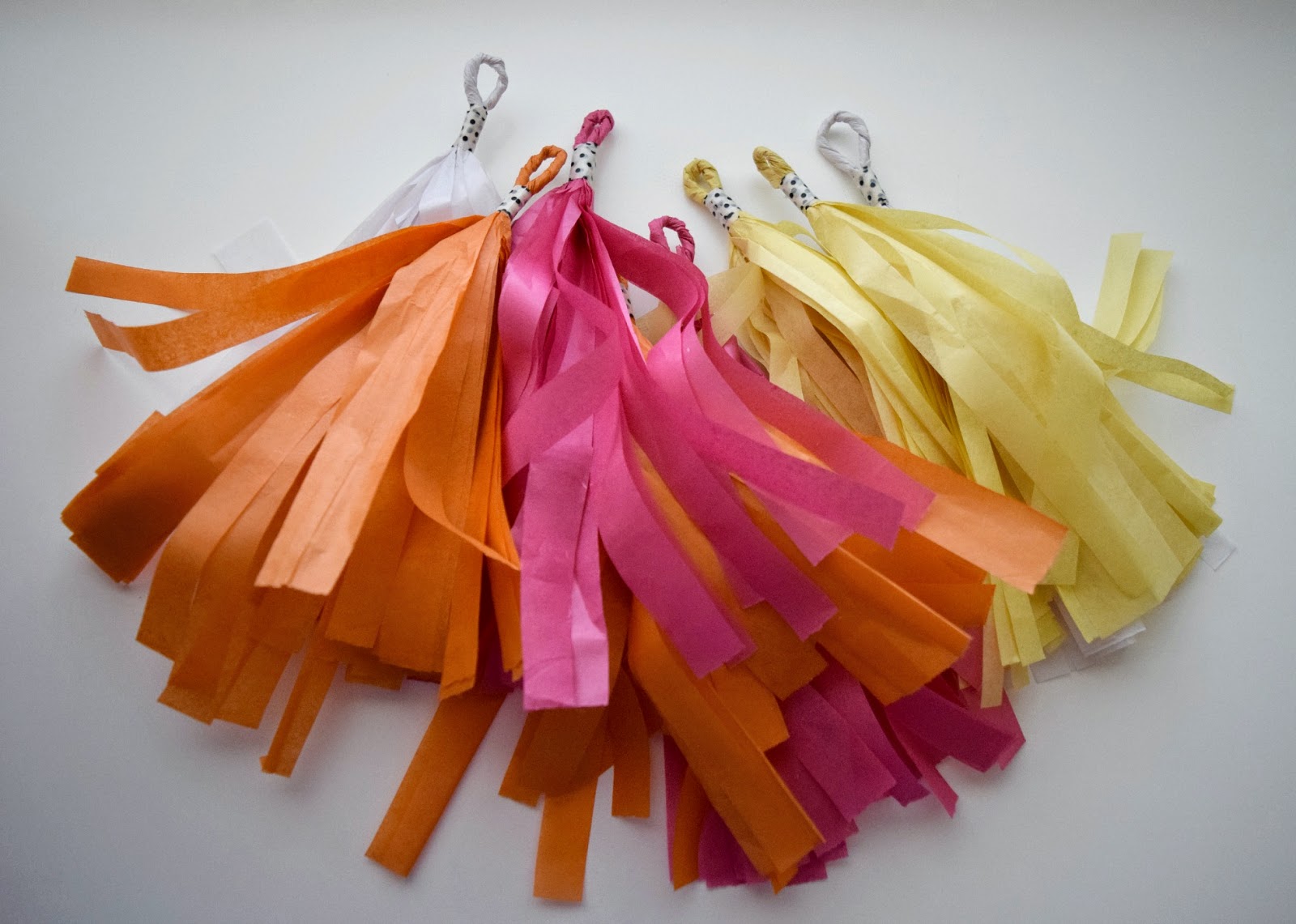 Made2Make DIY Tissue Paper Tassels