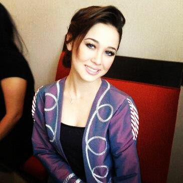 12/19/12--14:31: Gambar Emma Maembong syok sendiri (chan 6184004 )