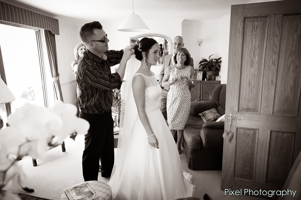 Bridal Hair Training In Gloucestershire Vintage And Red Carpet