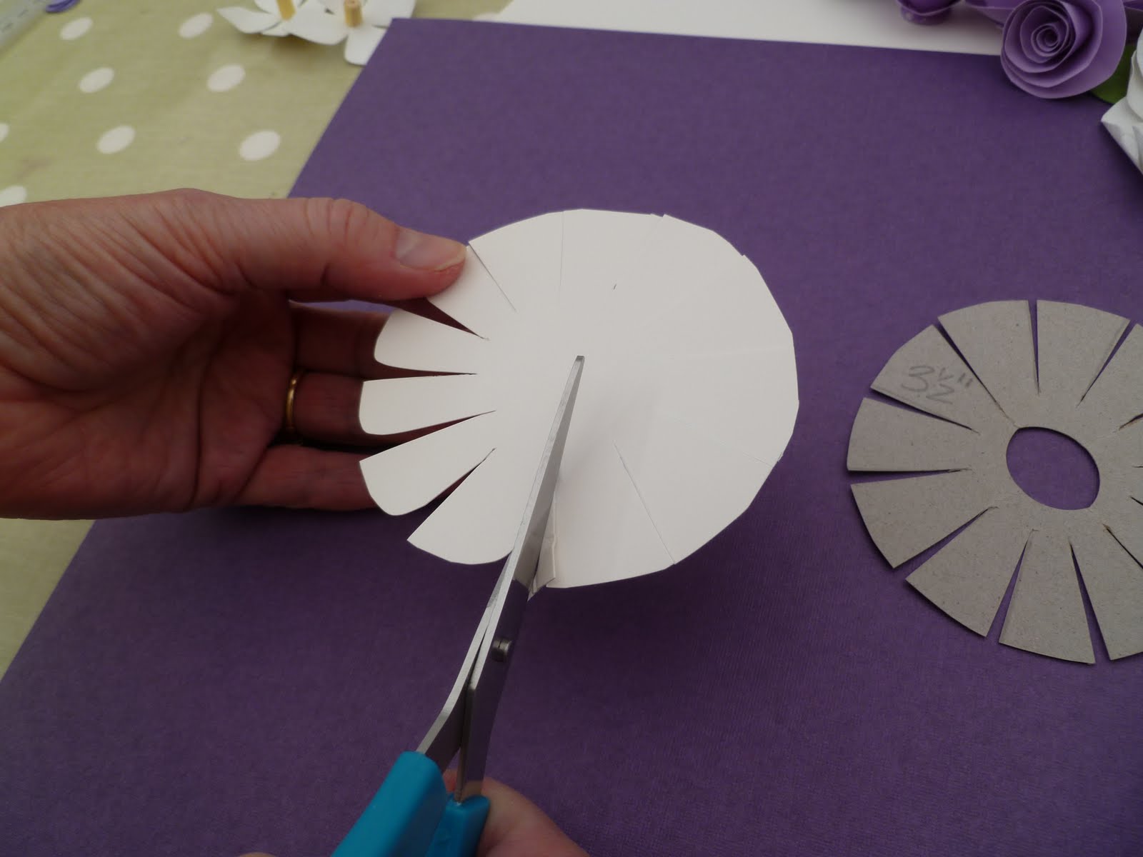 Susan Pinner HOW TO MAKE AN IKEA STRANNE FLOWER LIGHT