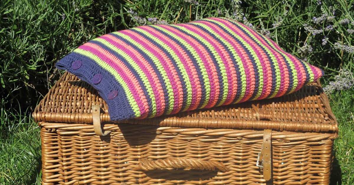mrsbrownmakes...: Easy Crochet Cushion