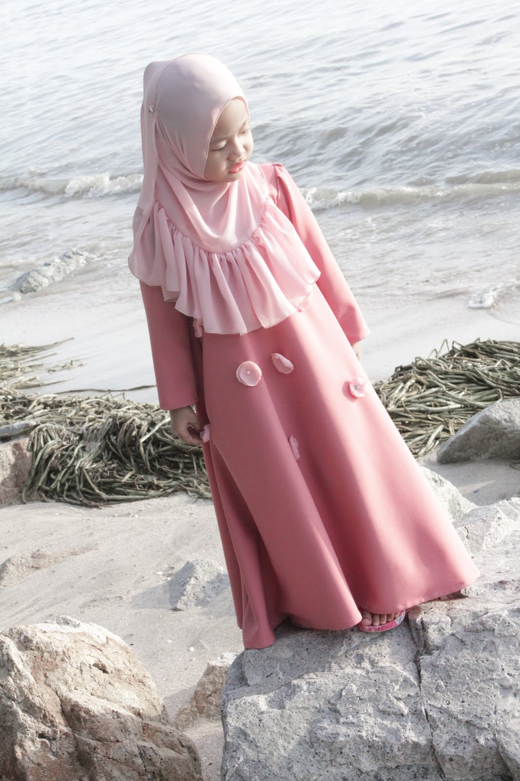 Blossom humaira jubah