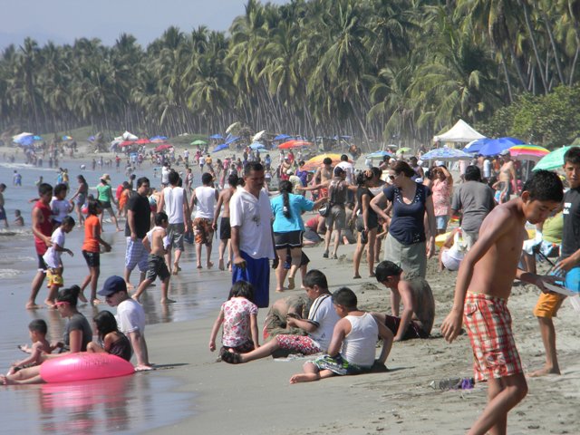 Resultado de imagen para fotos semana santa y de pascua playas de ixtapa
