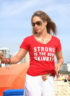English: Jennifer Nicole Lee American Football Red Bikini Miami