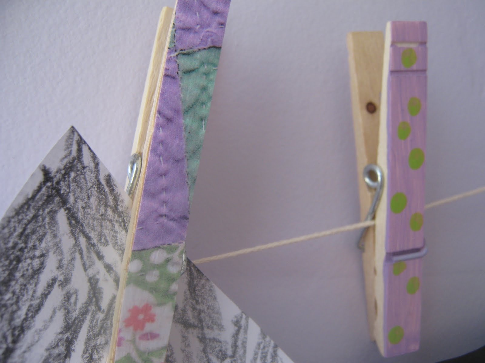 Home Made Modern Clothesline Art Display