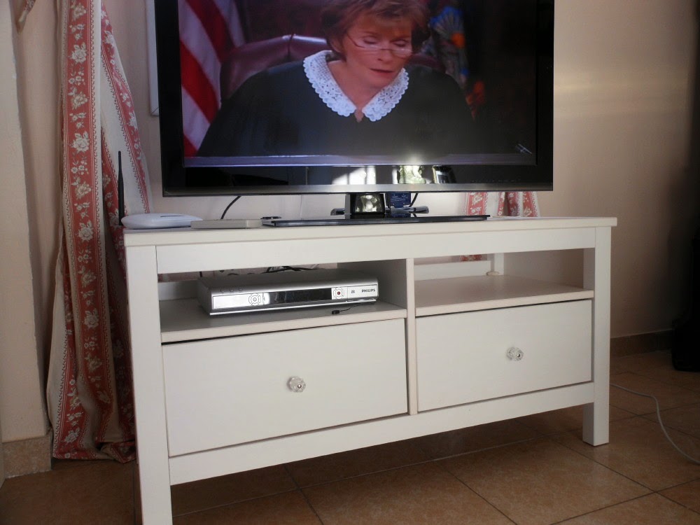 Digame For sale a white Ikea Hemnes TV cabinet : Hemnes Tv Unit Craigslist Hemnes Tv Unit Craigslist : Digame For sale a white Ikea Hemnes TV cabinet