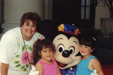 Lory Geada Gonzalez Charlene y Darlene En Disney World 1995. En Tampa, Florida, EE.UU.
