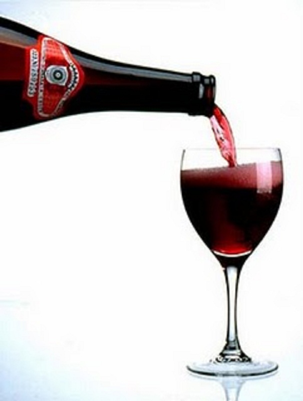 Vinos Color vino tinto con blanco para la sala
