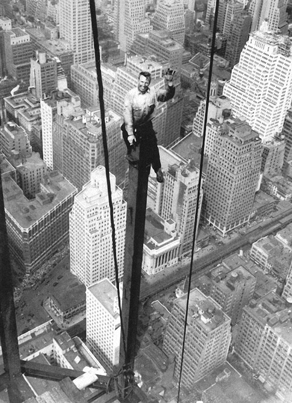 Photos of NYC Construction Sky Scrappers In 1930′s vintage everyday