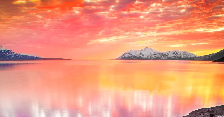 The Sun Sets Behind Mt Kaldbakur In Eyjafj 246 R 240 Ur North