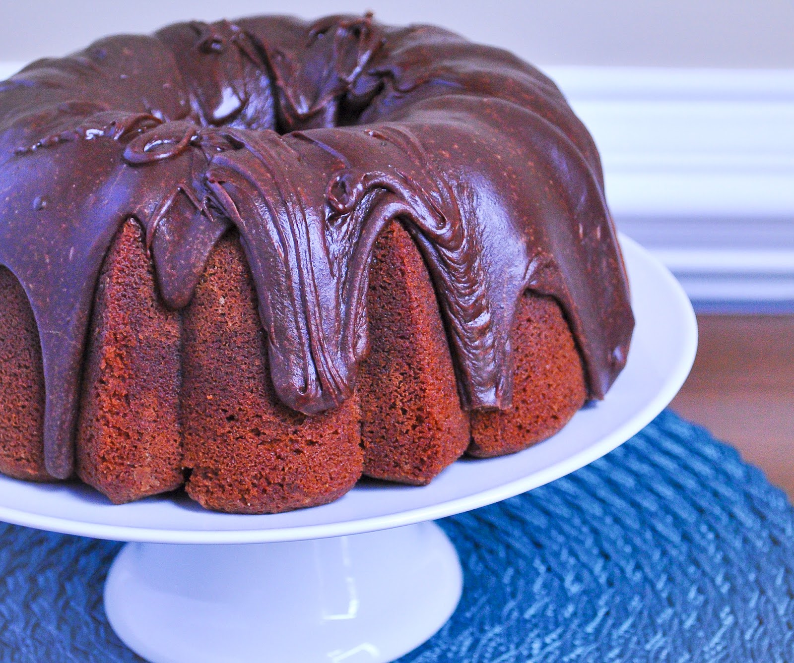 Chocolate Pound Cake With Fudge Icing Chocolate Pound Cake With Fudge Icing