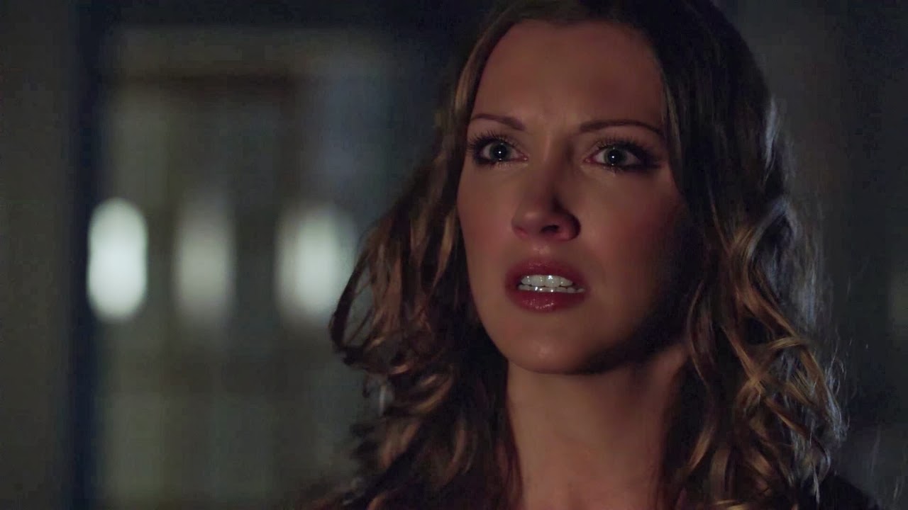 Arrow 2.02 Identity Review "Let's Talk About Laurel" and Episode Awards