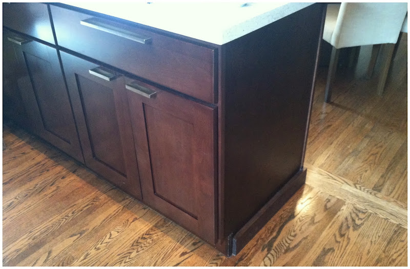 Shaker-style cabinetry has clean straight lines, all 90 degree angles title=