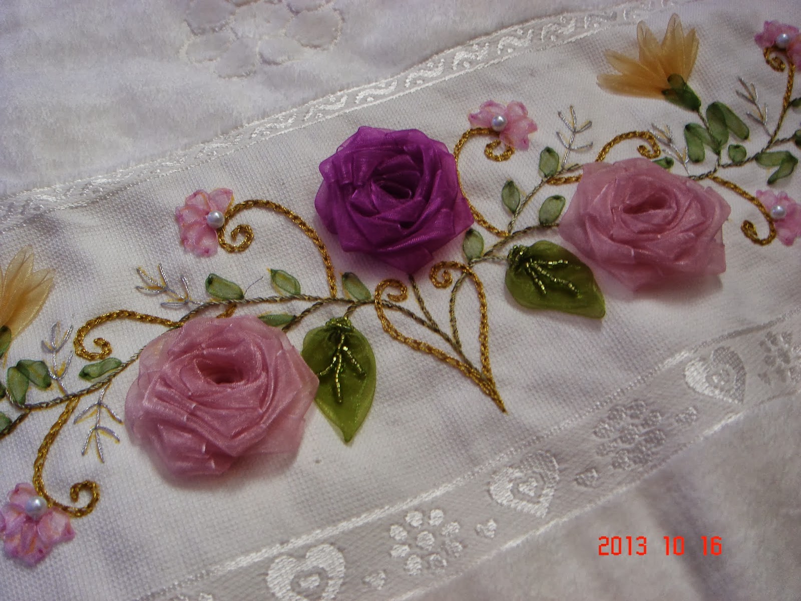 Kurdele, Ahşap, Takı GÜL DESENLİ KURDELE NAKIŞI HAVLU VE